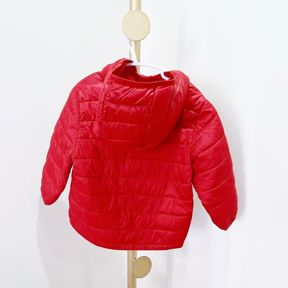 Gap toddler red lightweight puffer jacket - Picture 2 of 5